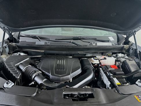 Used 2025 GMC Acadia Elevation image 35