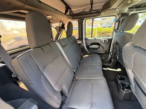 Used 2020 Jeep Wrangler Unlimited Sport S AWD/4WD image 33