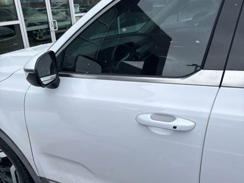 Used 2023 Kia Telluride EX image 14