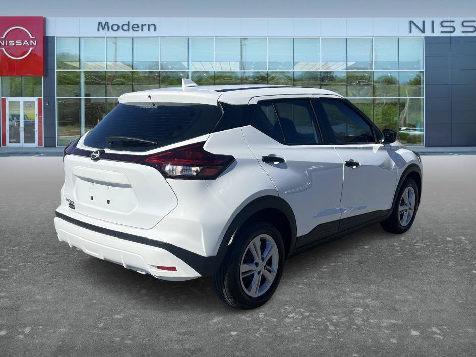Certified 2025 Nissan Kicks Play S FWD image 5