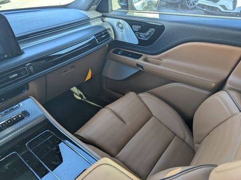 New 2025 Lincoln Aviator Black Label image 15