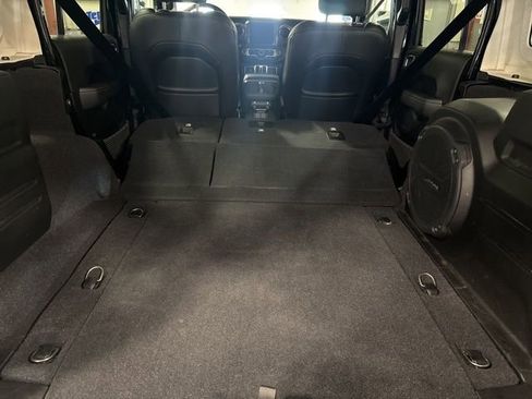 Used 2021 Jeep Wrangler Unlimited Sahara image 32