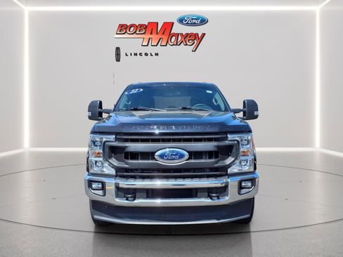 Used 2022 Ford F250 XL w/ Power Equipment Group AWD/4WD image 2
