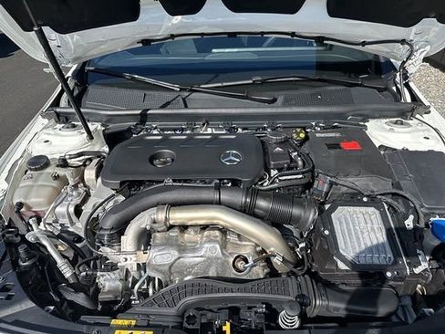 Used 2024 Mercedes-Benz CLA 250 4MATIC image 22