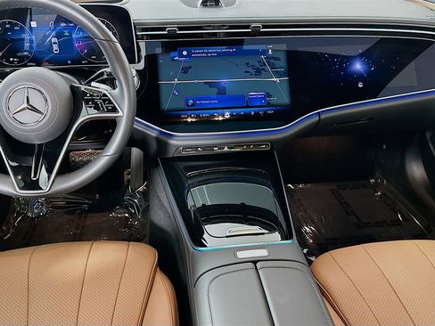 Used 2024 Mercedes-Benz E 350 4MATIC Sedan image 27