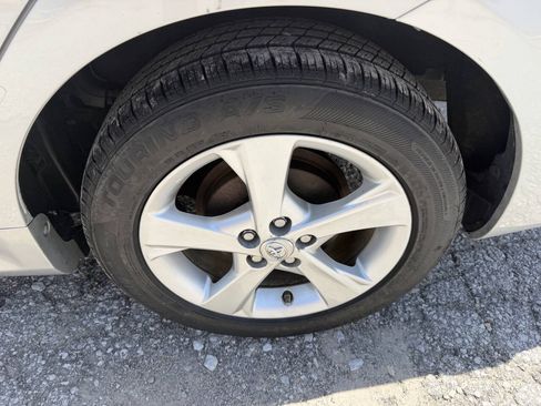 Used 2013 Toyota Corolla LE w/ Premium Pkg FWD image 10