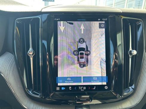 Certified 2025 Volvo XC60 B5 Plus AWD/4WD image 24