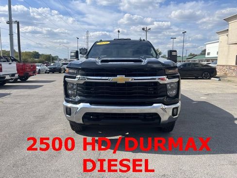 Used 2024 Chevrolet Silverado 2500 LT image 2