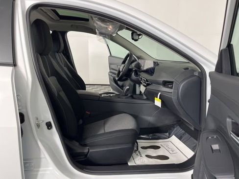 New 2026 Nissan Sentra SV w/ SV Convenience Package image 38