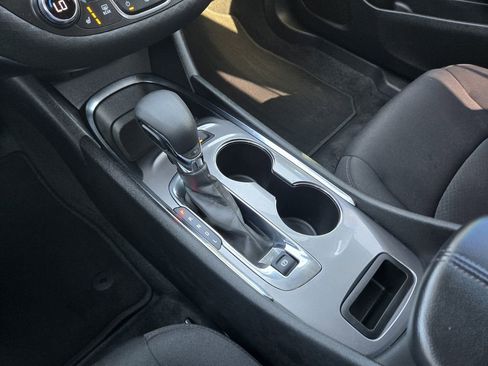 Used 2024 Chevrolet Malibu LT image 25