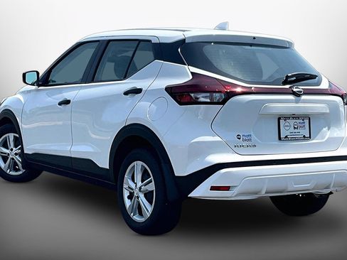 Certified 2025 Nissan Kicks Play S FWD image 11
