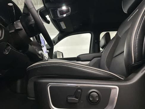 Used 2026 RAM 1500 Laramie AWD/4WD image 27
