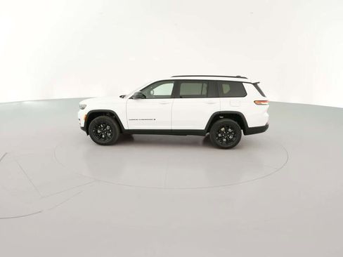 New 2025 Jeep Grand Cherokee L Laredo image 6