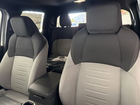 New 2025 Toyota Tacoma TRD Off-Road AWD/4WD image 26