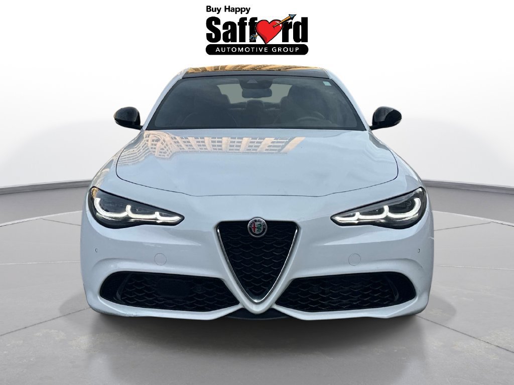 Used 2024 Alfa Romeo Giulia Ti AWD/4WD image 8