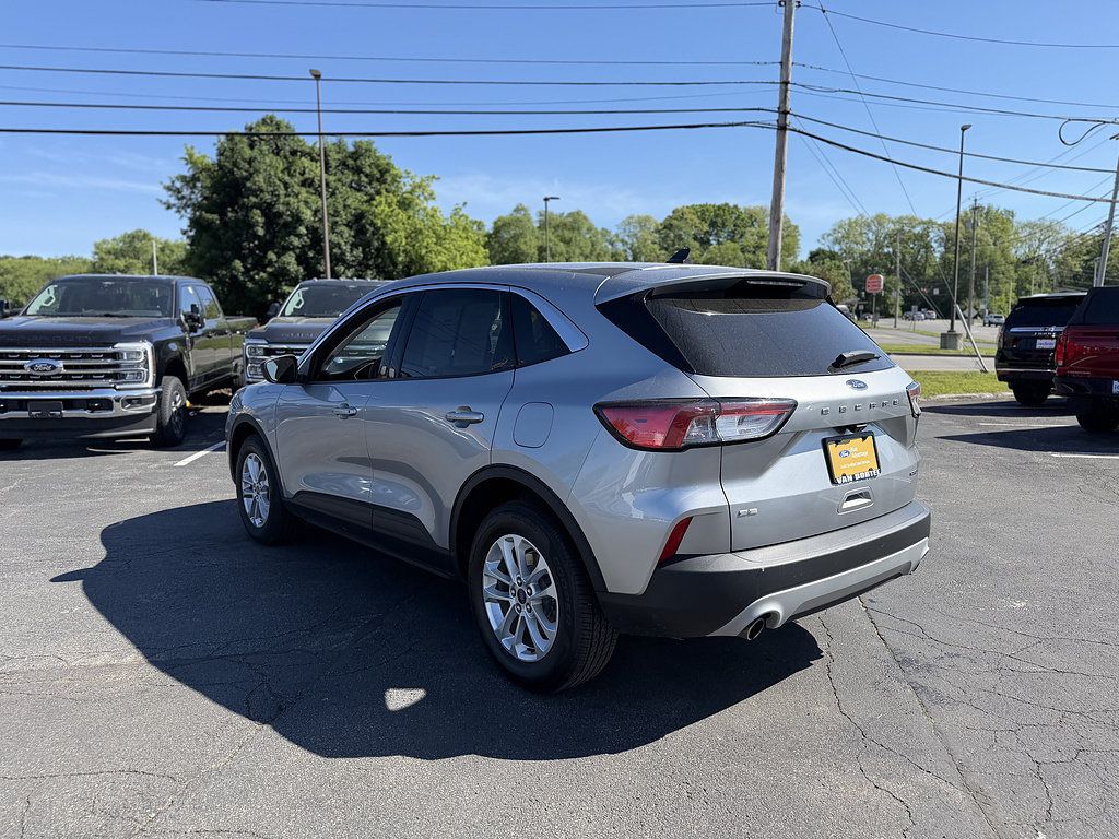 Certified 2022 Ford Escape SE w/ Cold Weather Package AWD/4WD image 5