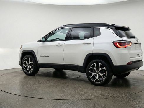 Used 2025 Jeep Compass Limited AWD/4WD image 6