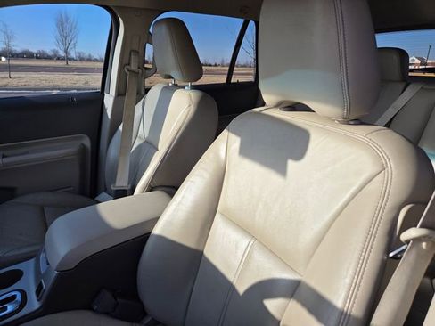 Used 2010 Ford Edge Limited image 11