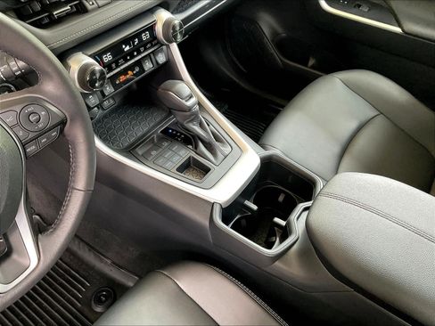 Used 2024 Toyota RAV4 XLE Premium w/ Weather Package AWD/4WD image 18