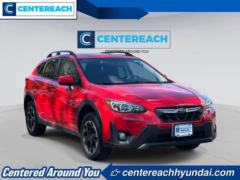 Used 2021 Subaru Crosstrek 2.0i Premium w/ Moonroof Package AWD/4WD image 2