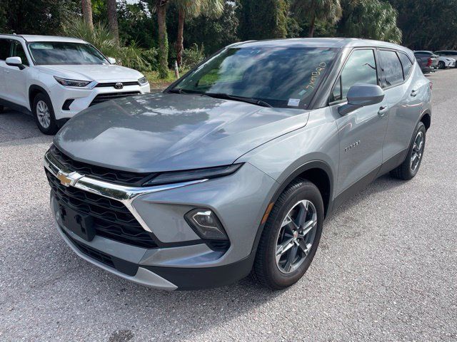 Used 2025 Chevrolet Blazer LT AWD/4WD image 5
