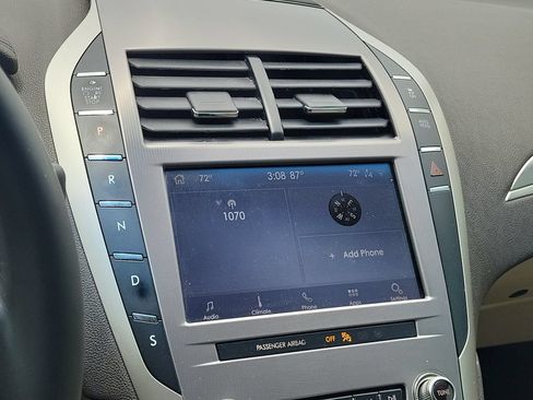 Used 2020 Lincoln MKZ FWD image 28