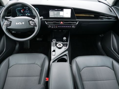 Certified 2023 Kia Niro EX w/ EX Cold Weather Package image 10