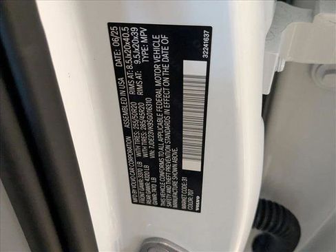 New 2025 Volvo EX90 Plus image 18