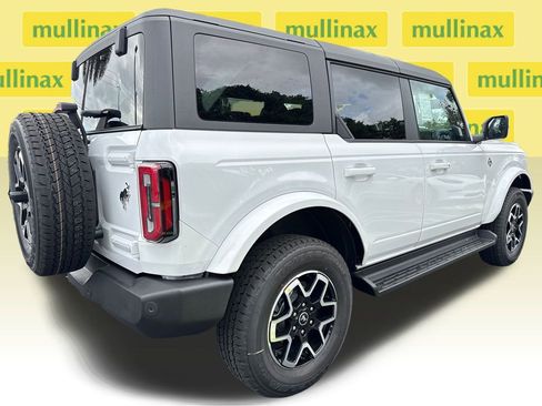 New 2025 Ford Bronco Outer Banks image 16