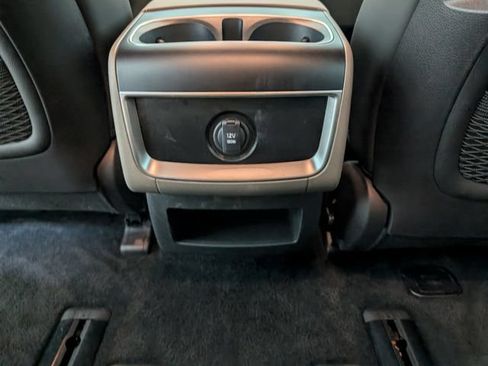Used 2026 Kia Carnival FWD image 10
