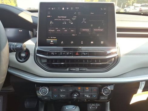 New 2026 Jeep Compass Limited AWD/4WD image 23
