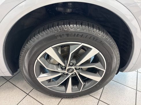 Used 2023 Audi Q5 2.0T Premium w/ Convenience Package image 15