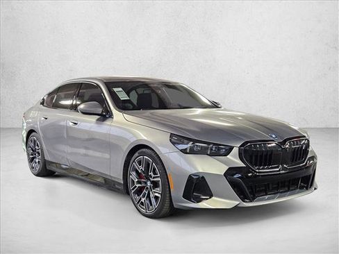 Used 2026 BMW i5 eDrive40 w/ M Sport Package image 6