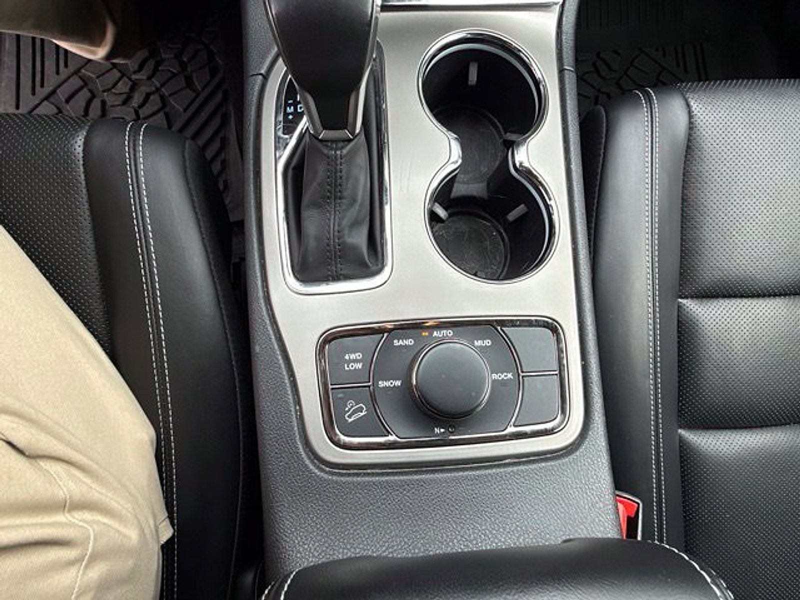 Used 2021 Jeep Grand Cherokee Limited w/ Quick Order Package 28K 80th AWD/4WD image 18