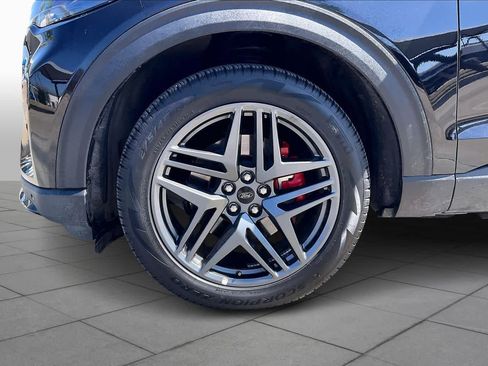 Used 2025 Ford Explorer ST-Line w/ ST-Line Street Pack image 11