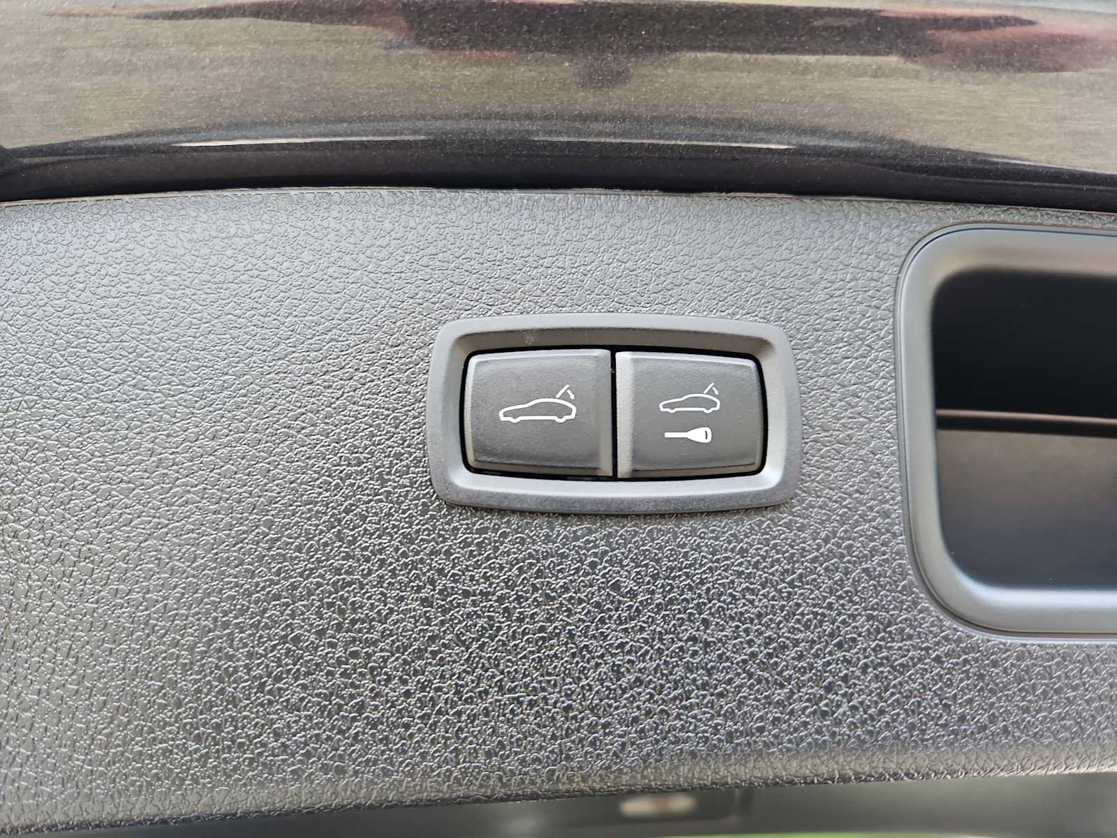 Certified 2026 Porsche Macan AWD/4WD image 51