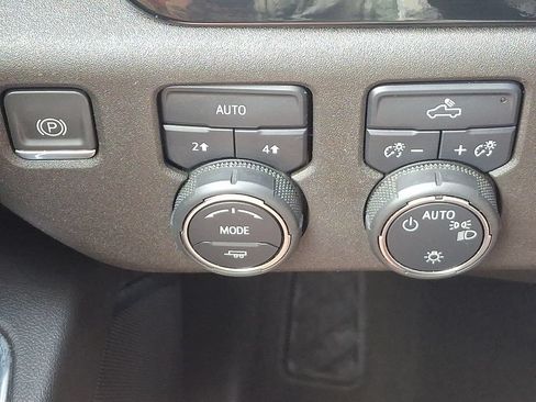 Certified 2023 Chevrolet Silverado 1500 LT AWD/4WD image 23