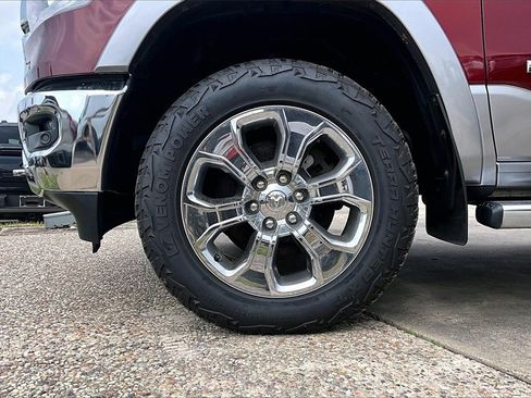 Used 2019 RAM 1500 Laramie image 10