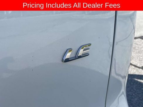 Used 2024 Toyota Corolla Cross LE FWD image 12