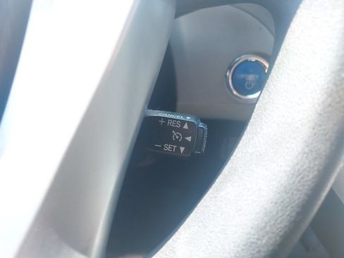 Used 2012 Toyota Prius Two FWD image 18