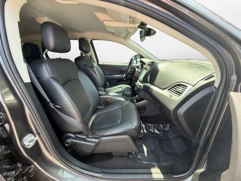Used 2019 Dodge Journey GT AWD/4WD image 17