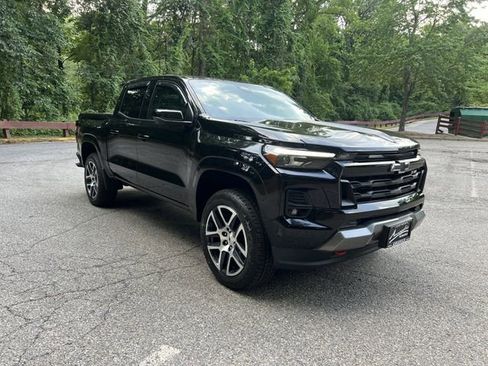 Used 2024 Chevrolet Colorado Z71 w/ Z71 Convenience Package 2 AWD/4WD image 1