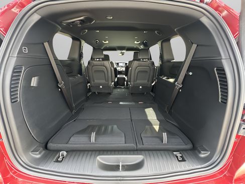 New 2026 Chrysler Pacifica Select w/ S Appearance Package FWD image 28