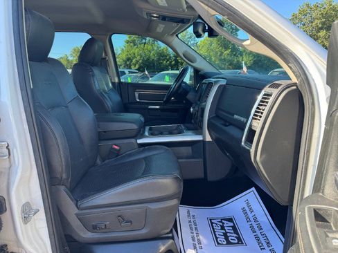 Used 2017 RAM 1500 Laramie AWD/4WD image 18
