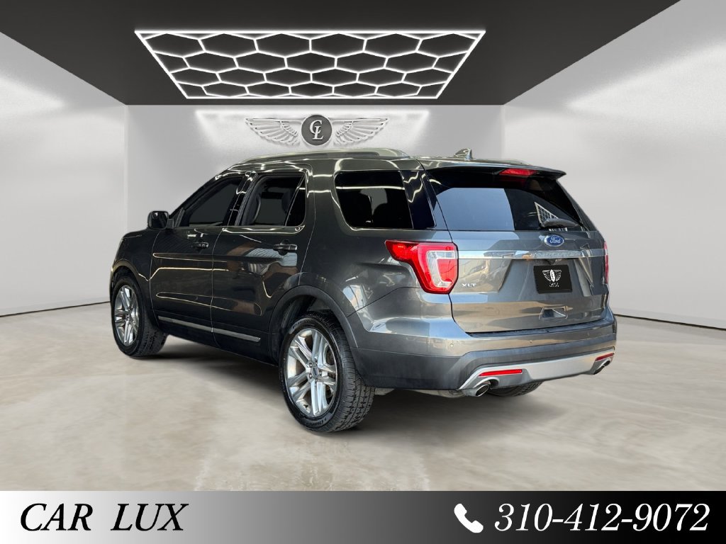 Used 2016 Ford Explorer XLT w/ Equipment Group 201A FWD image 3