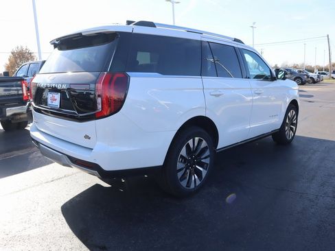 New 2025 Ford Expedition Platinum w/ Driver's Package image 21