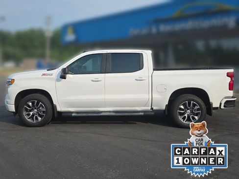 Used 2024 Chevrolet Silverado 1500 RST w/ Z71 Off-Road Package AWD/4WD image 3