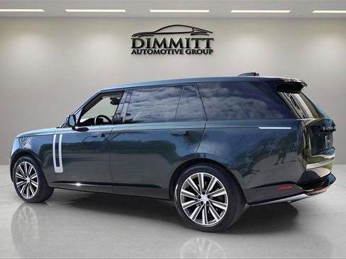 Used 2024 Land Rover Range Rover Long Wheelbase Autobiography image 3