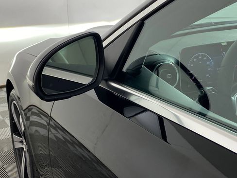 Used 2025 Mercedes-Benz C 300 4MATIC Sedan image 22