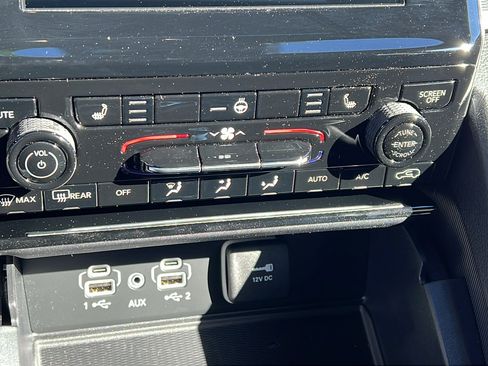 New 2025 Jeep Grand Cherokee Altitude image 26